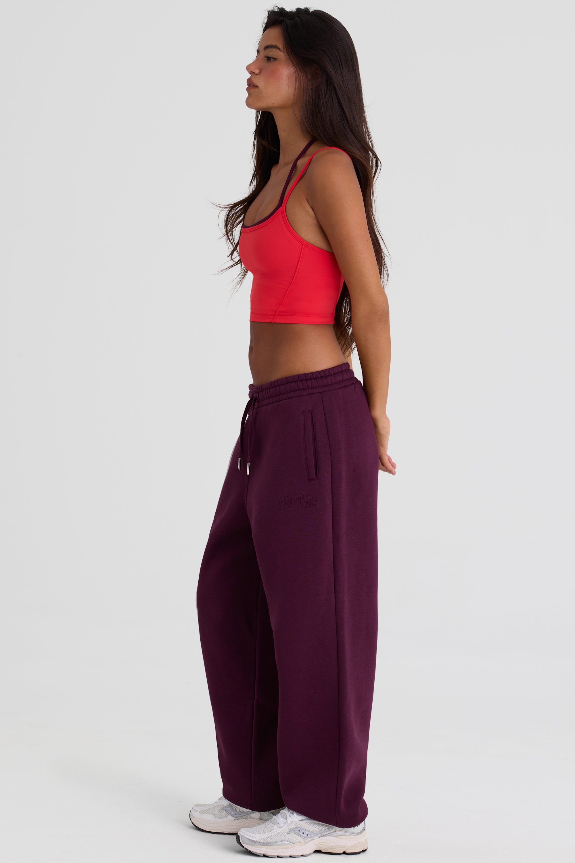 Brushed Cotton Jersey Mid-Rise Relaxed Joggers in Burgundy