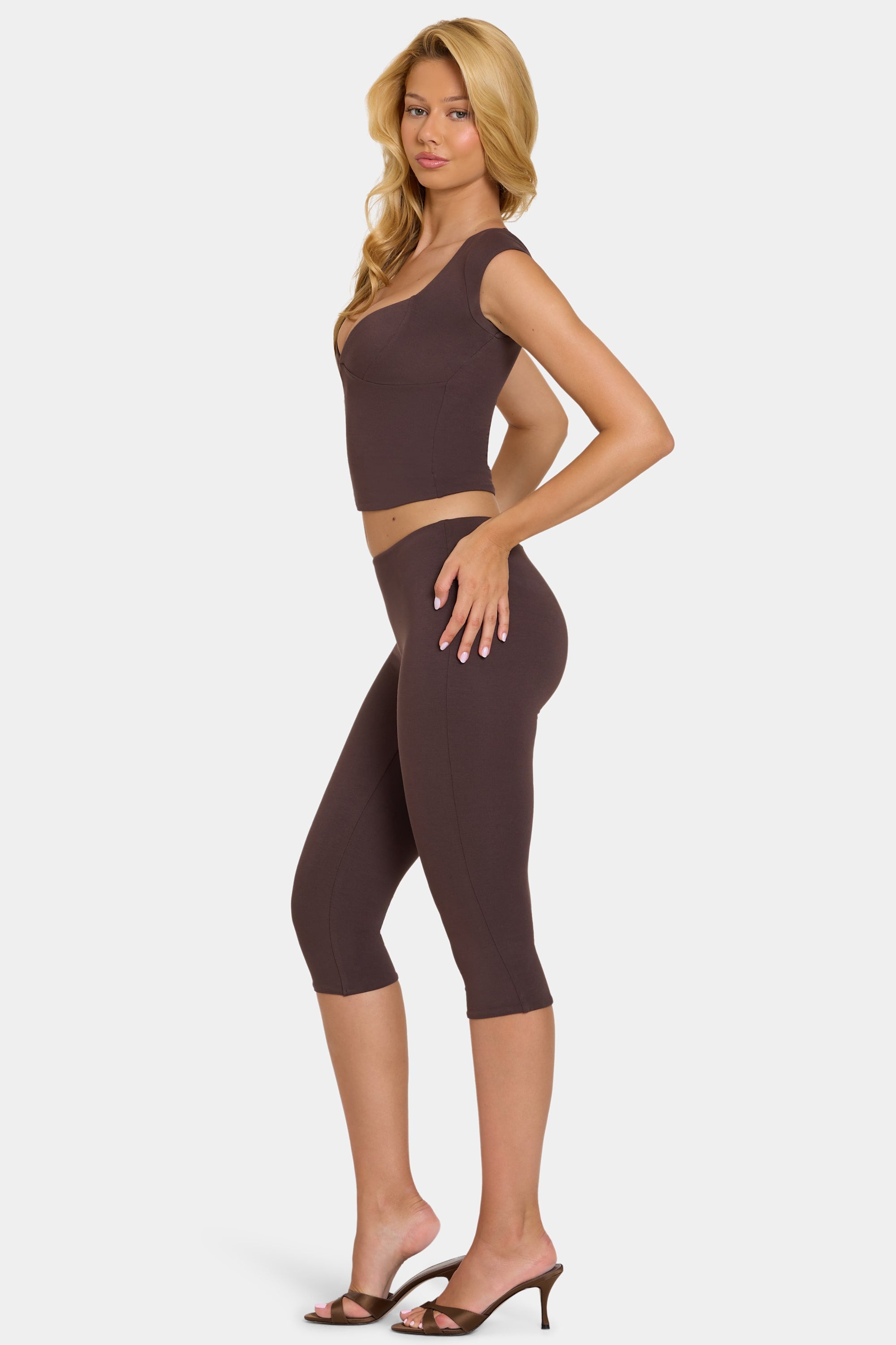 Modal Capri Leggings in Chocolate