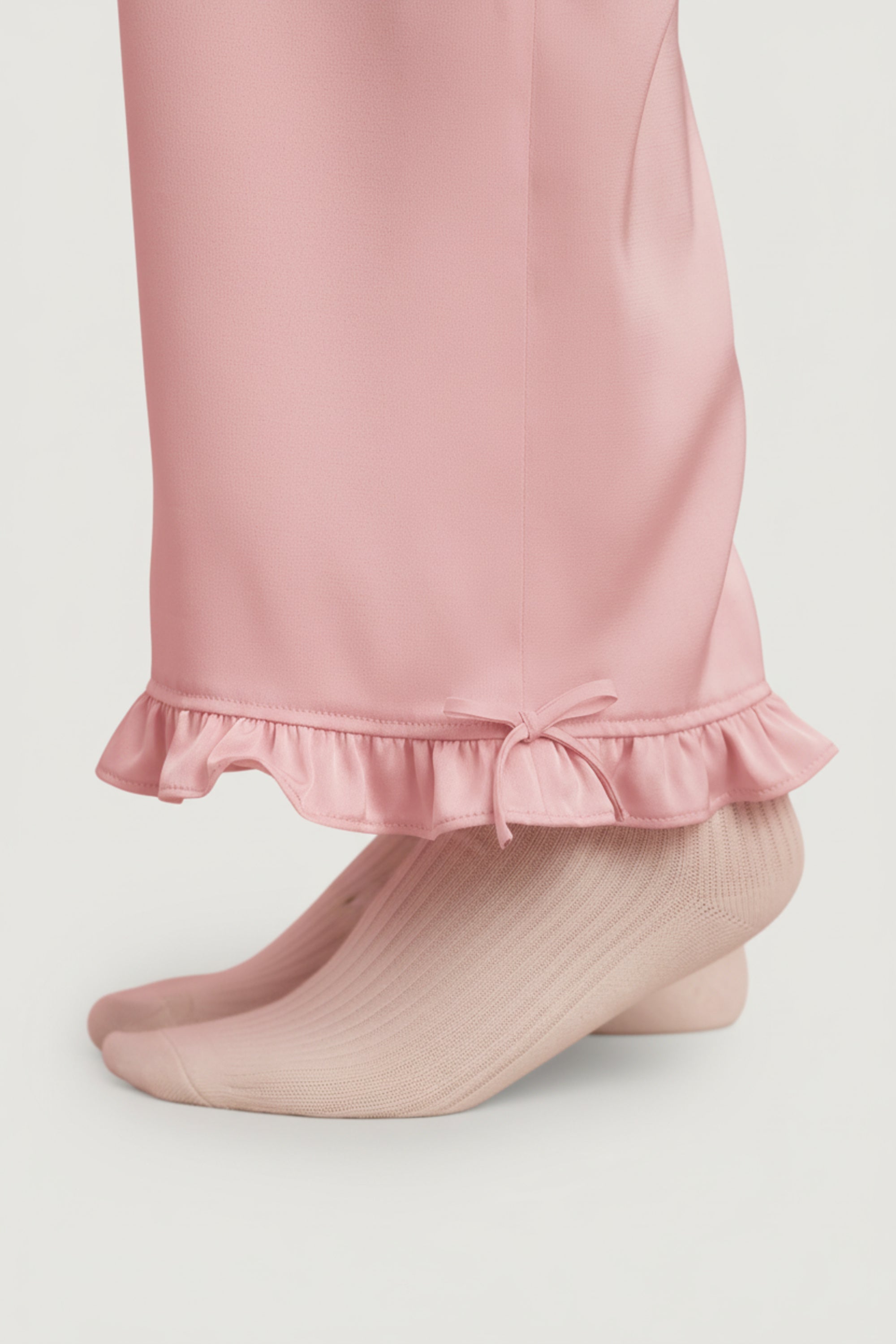 Ruffle-Trim Mid-Rise Pyjama Trousers in Baby Pink